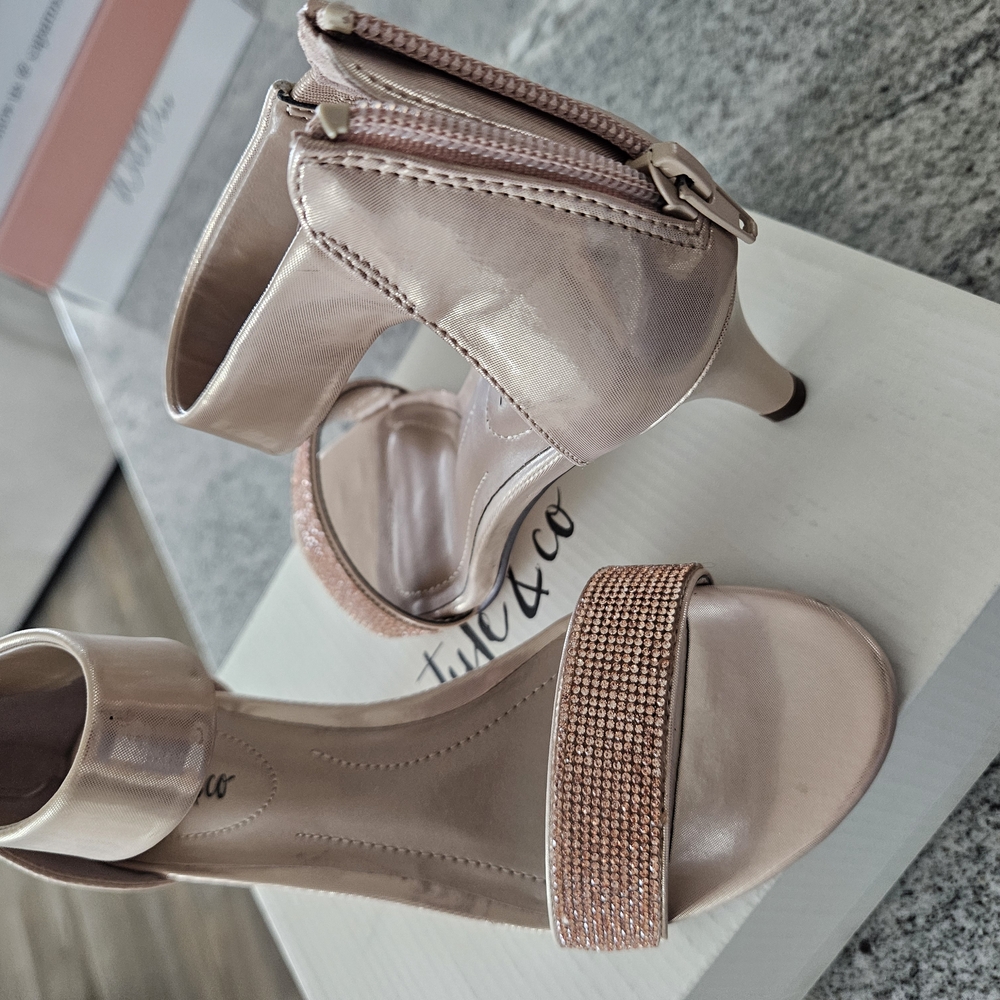 Elegant Pink Heeled Sandals